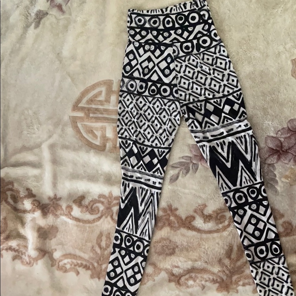 High waisted leggings